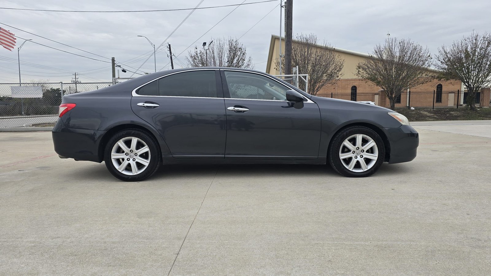 
								2009 Lexus ES 350 full									