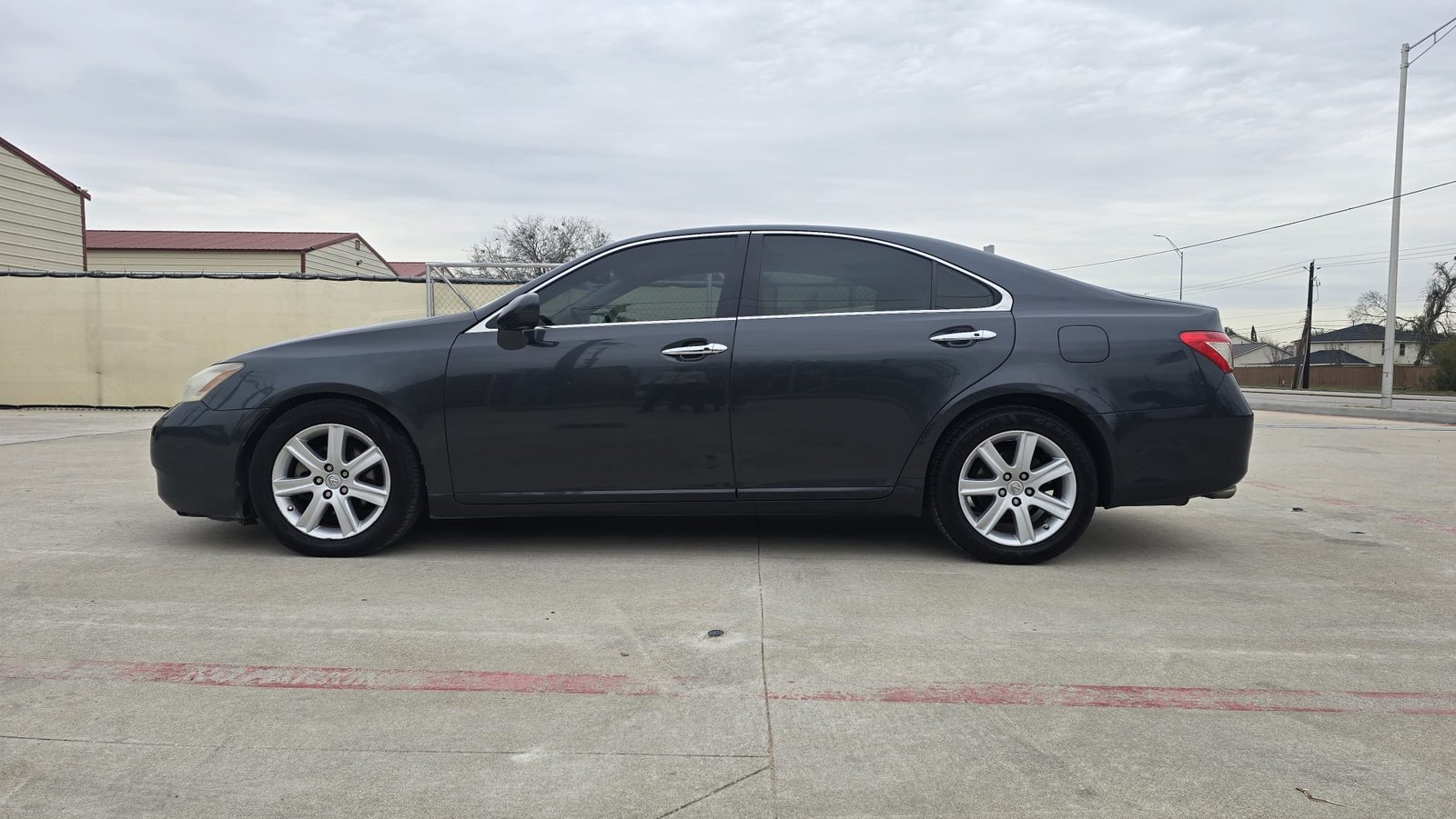 
								2009 Lexus ES 350 full									