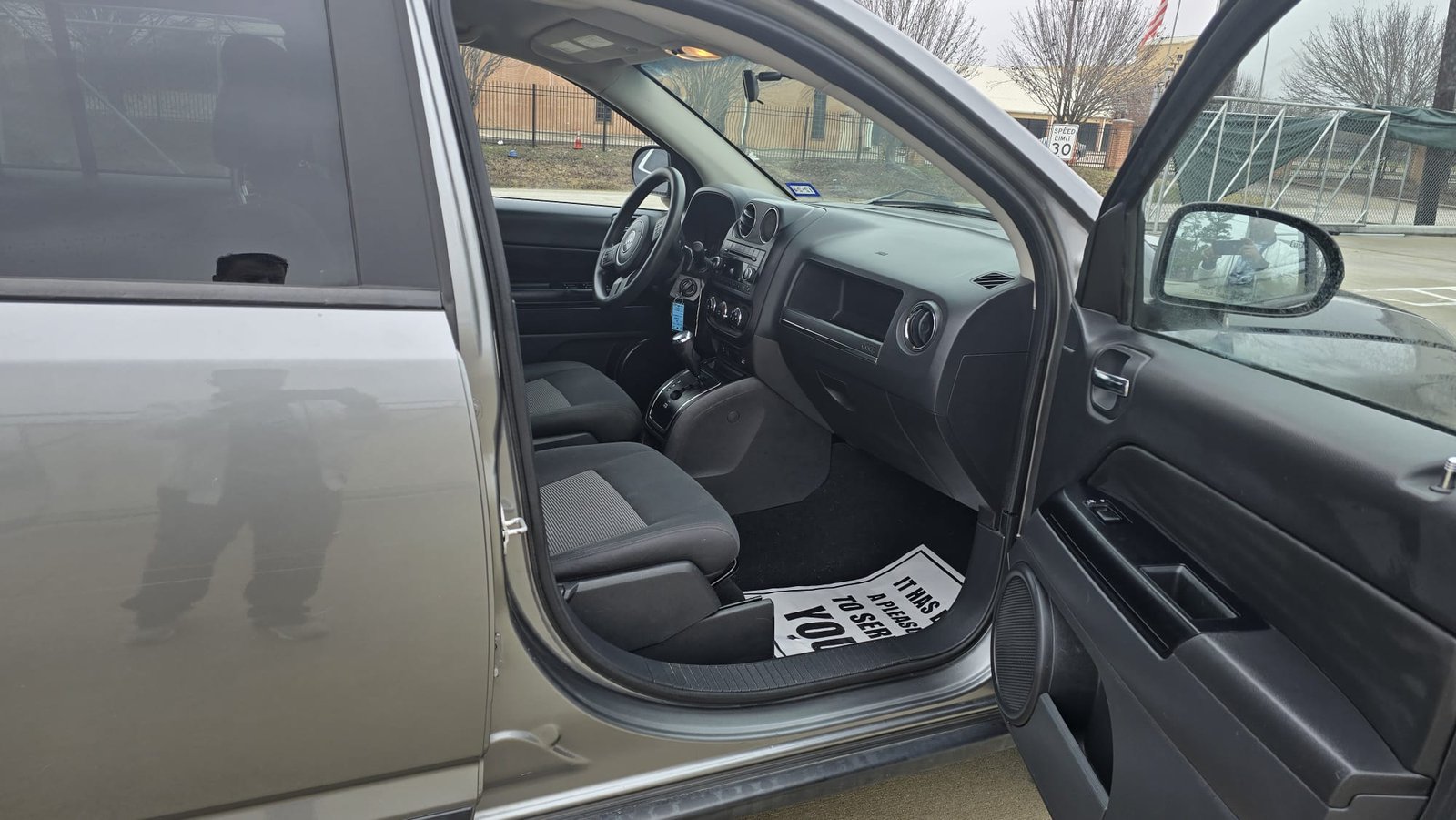 
								2012 Jeep Compass Sport FWD full									