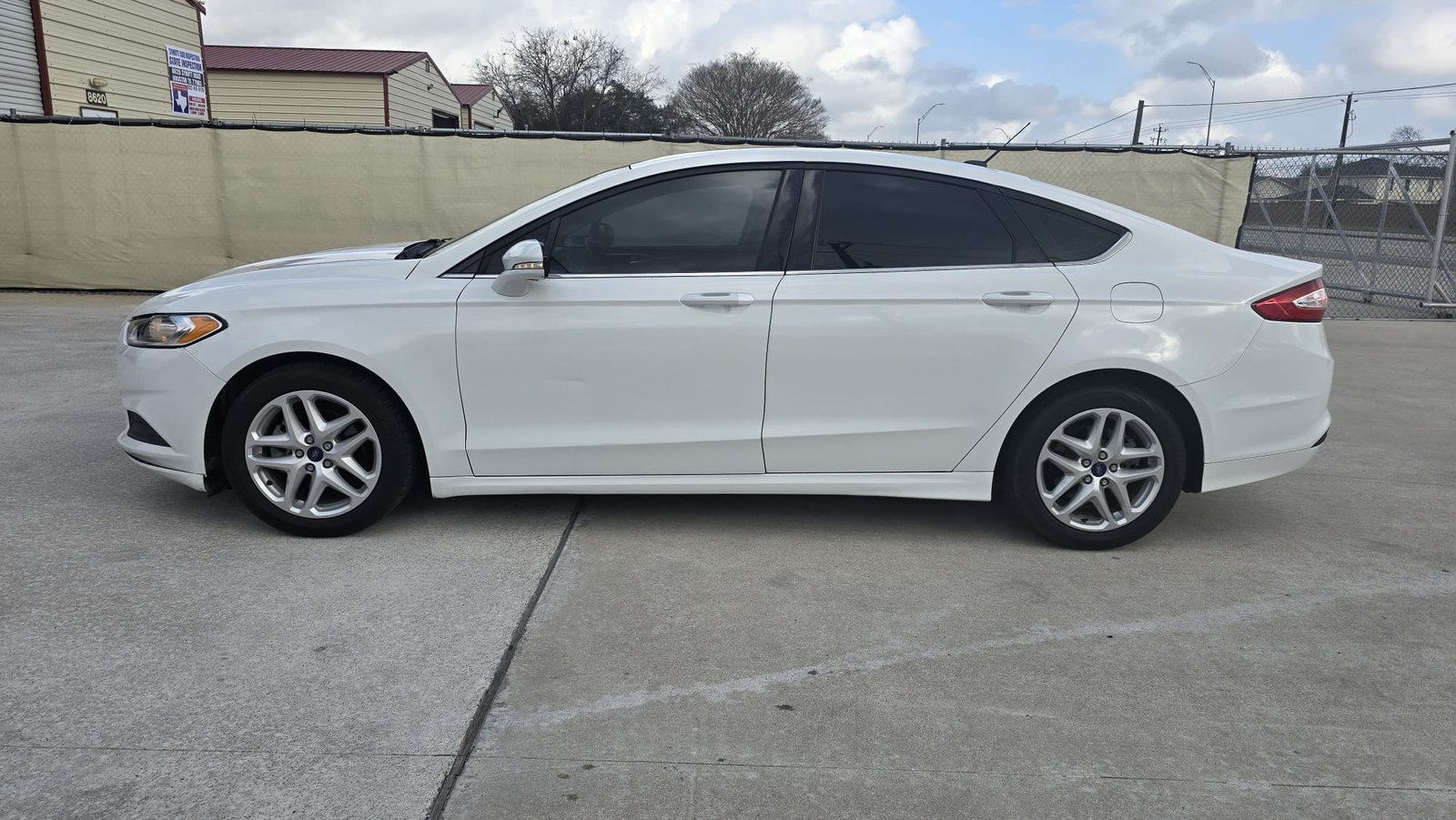 
								Ford Fusion 2015 full									