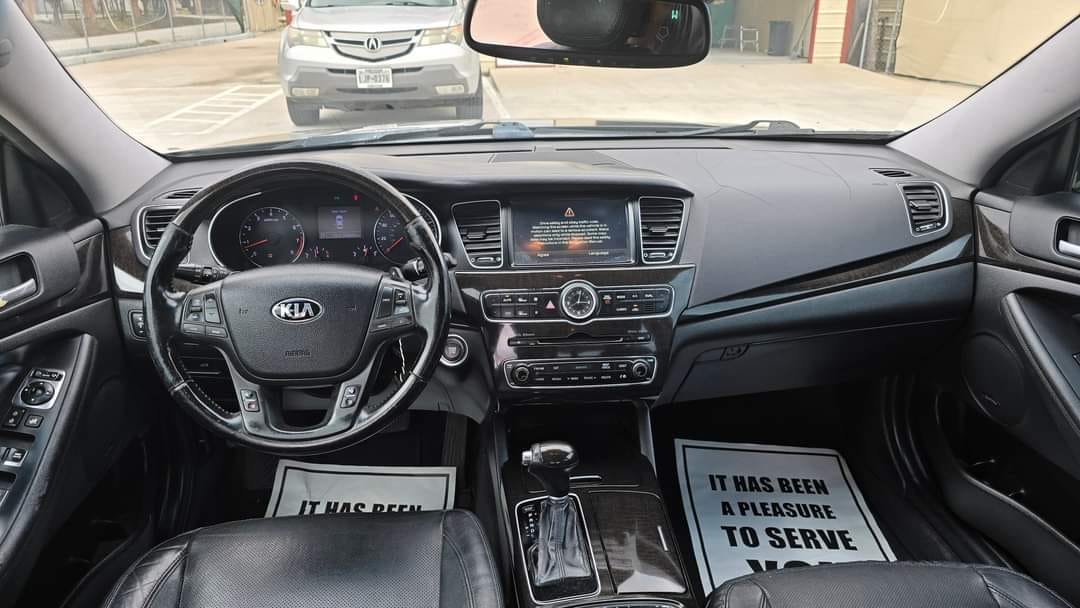 
								2014 Kia Cadenza Premium full									